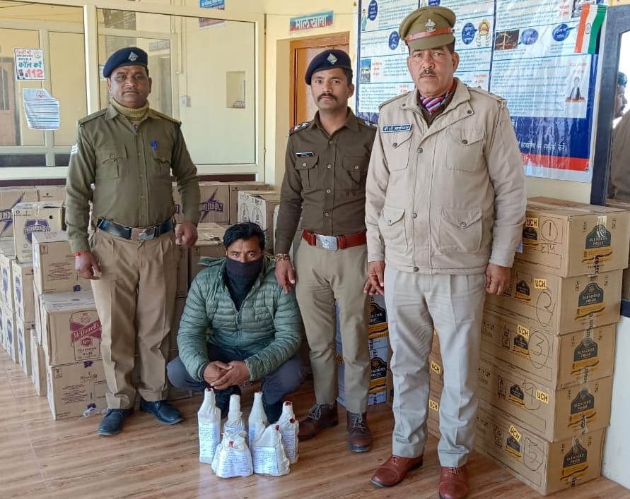121 boxes of illegal English liquor recovered in Munsiyari