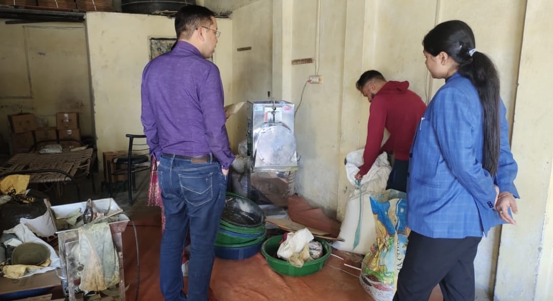 Spice establishment running without license sealed