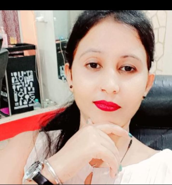 Lover strangulates beauty parlor operator to death