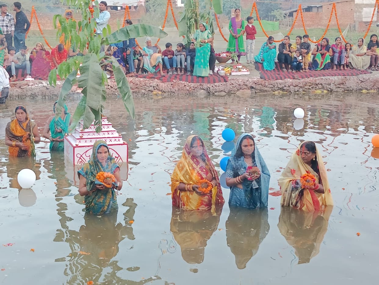 Chhath Puja: Crowd of fasting women gathered at the ghat near Barha railway crossing.