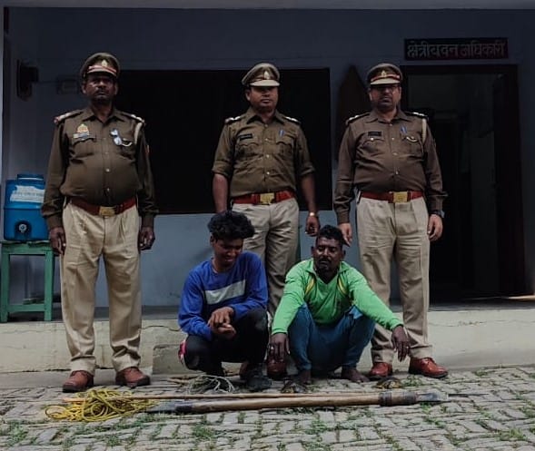 Father and son arrested with two turtles, seven absconding