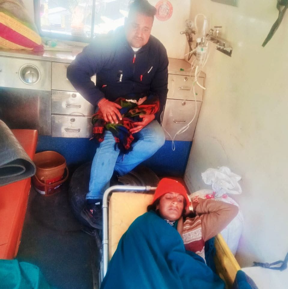Woman gives birth to child in 108 ambulance