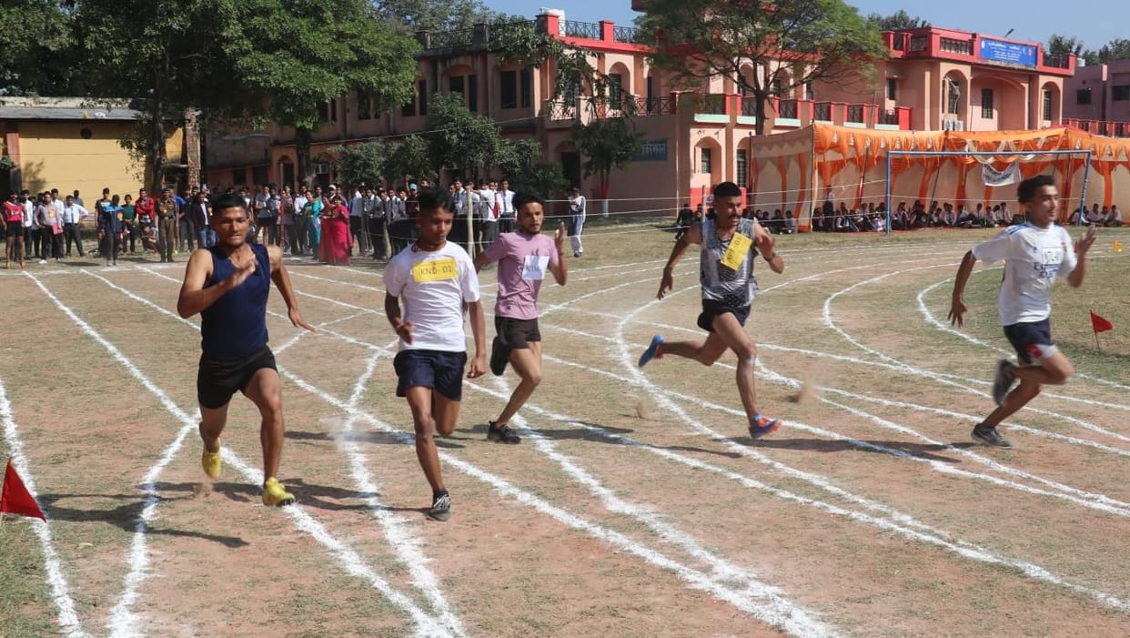 Vansh Stood First In Discuss Through