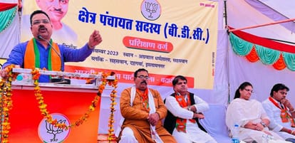 Government schemes praised, workers praised