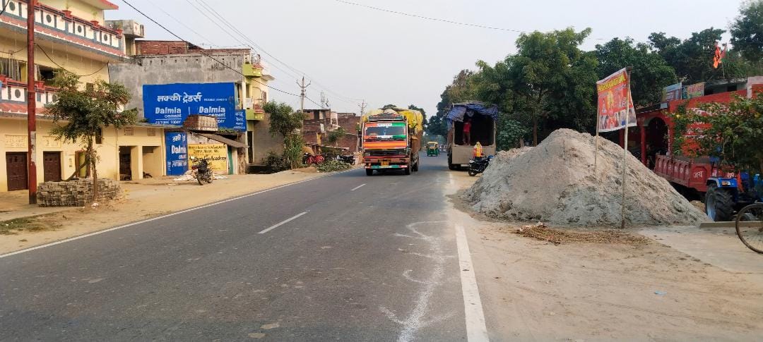 Piles of sand kept on the roadside can cause accidents
