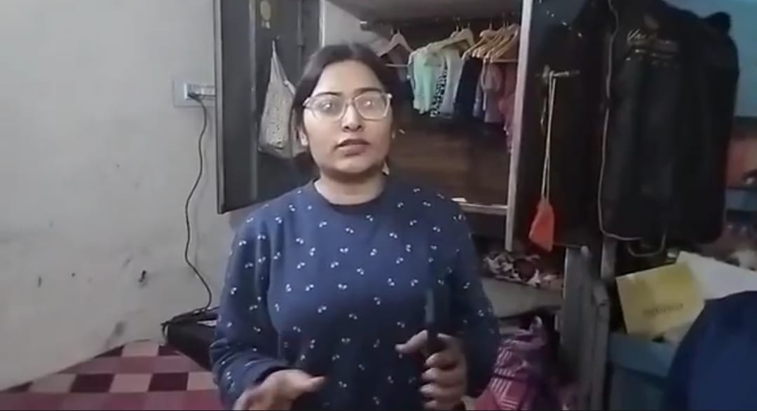 Thieves targeted an empty house, took away jewelery and cash worth lakhs
