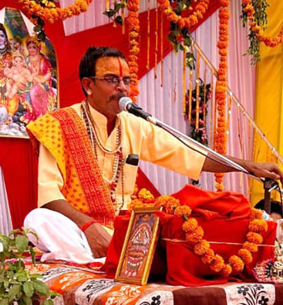 Only the pure feeling of devotion can bring God's blessings.
