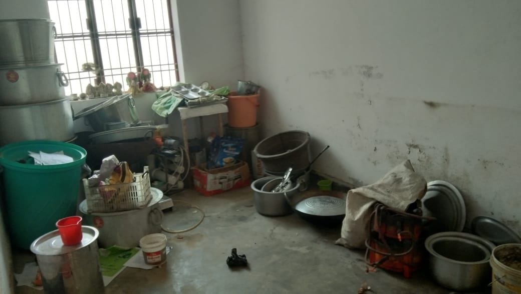 Night shelters are in bad condition, how to spend the night in cold winds