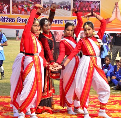 Ankit and Diksha defeated everyone in 400 meter race.