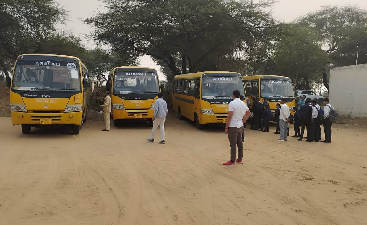 Students found sitting on the bonnet of school bus, driver and conductor were not wearing uniform