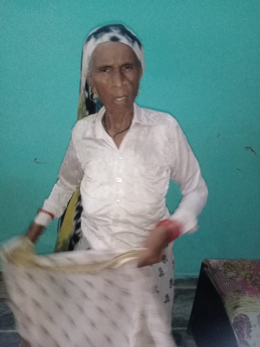 Woman going to her parents house for wedding dies after falling from bike