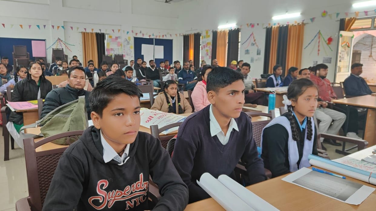 Six child scientists of the district selected for state level competition