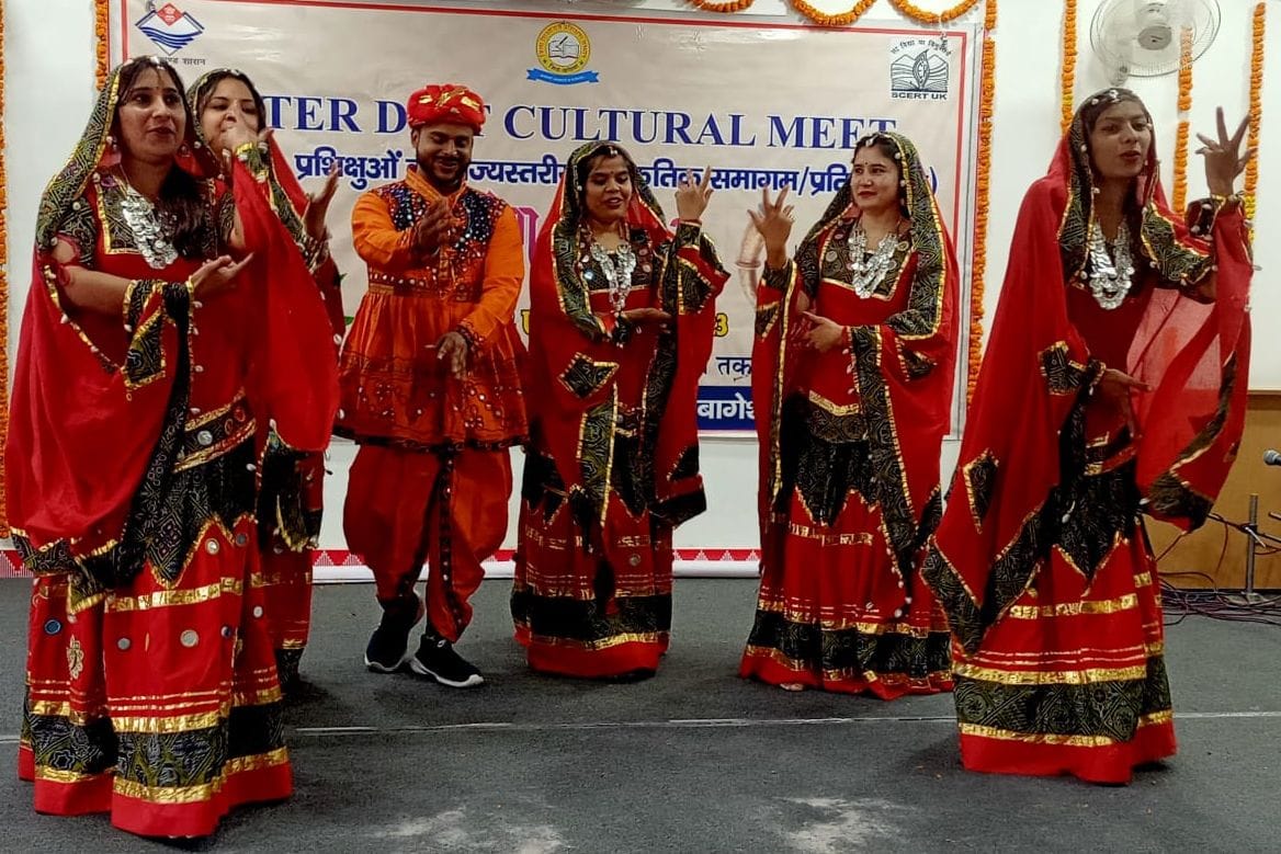 A gathering of songs, music, dance and poetry took place in the diet