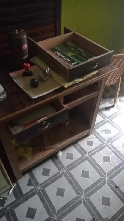 Theft of cash, laptop, DVR by masking up in gas agency