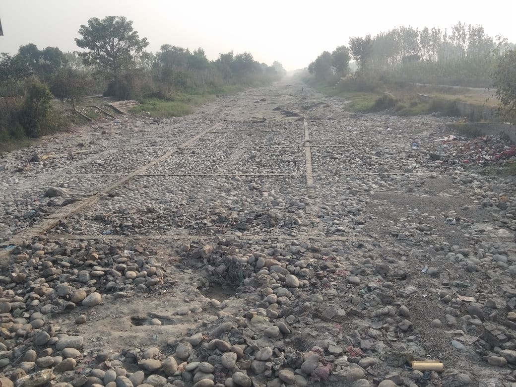 Disappointment among villagers due to lack of water in Gandevada Sangam