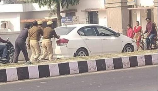 Haryana made liquor being smuggled in luxury car