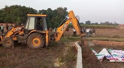 Bulldozer runs on Prince Silver City Colony, construction demolished