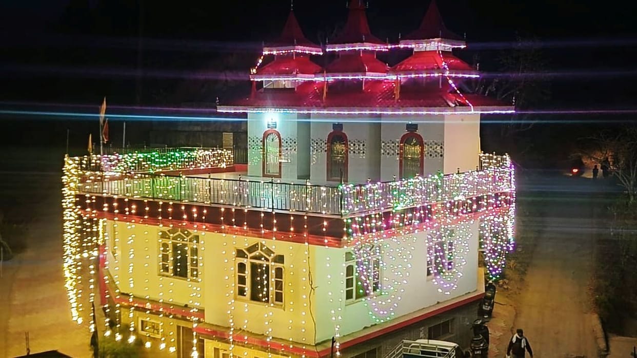 Worship of Dev Vijeshwar and Dev Dayarash and

Two day fair started with flag hoisting