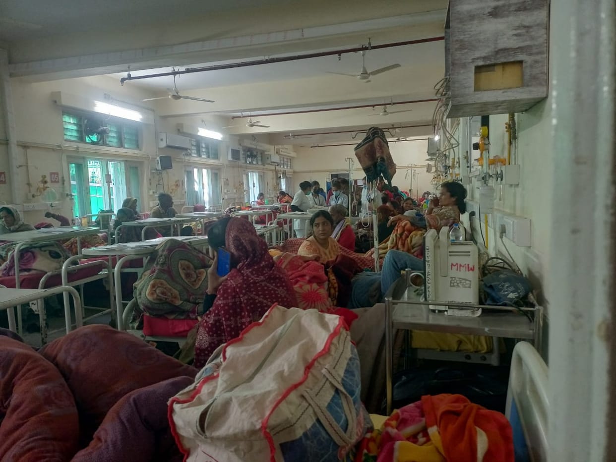 After Gynecology, now women's general ward is also full, beds are not available