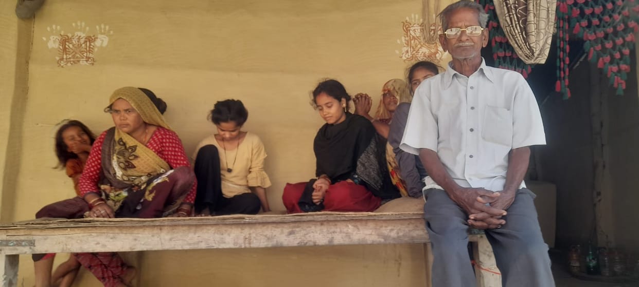 Manjeet could not get out of the tunnel, family disappointed