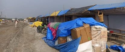 Kartik Mahotsav remains started arriving at the main ghat