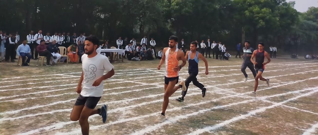 Riya first in 400 meter race