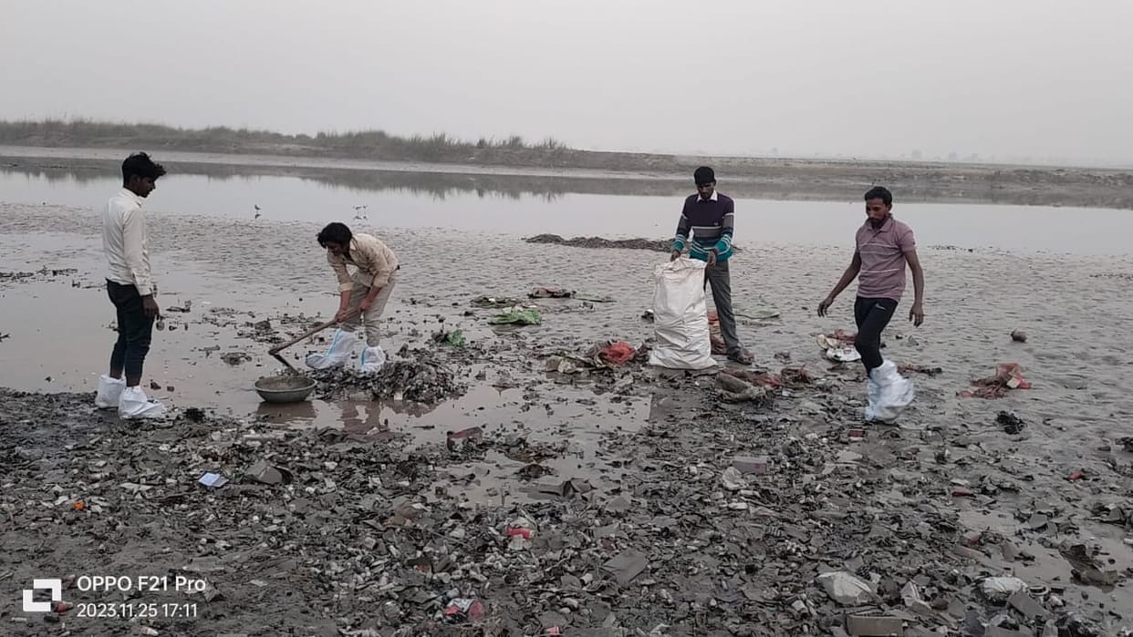 CMO arrived to investigate throwing medicine in Ganga