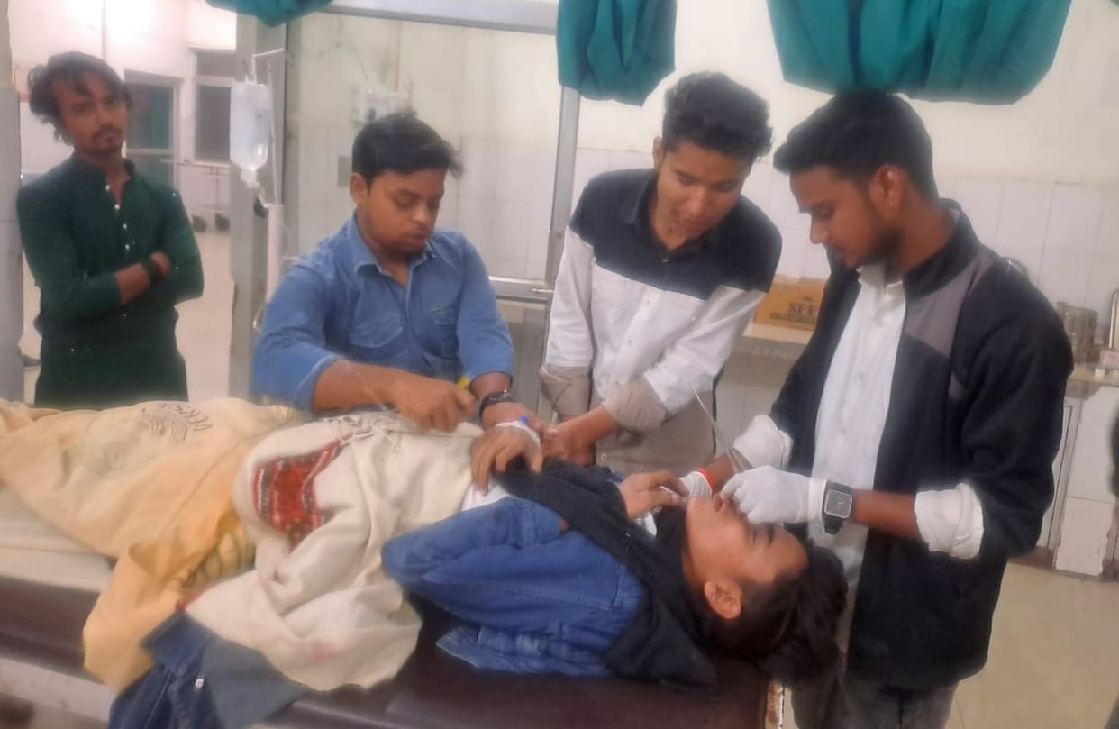 Doctor orders rest, emergency handed over to trainee pharmacist