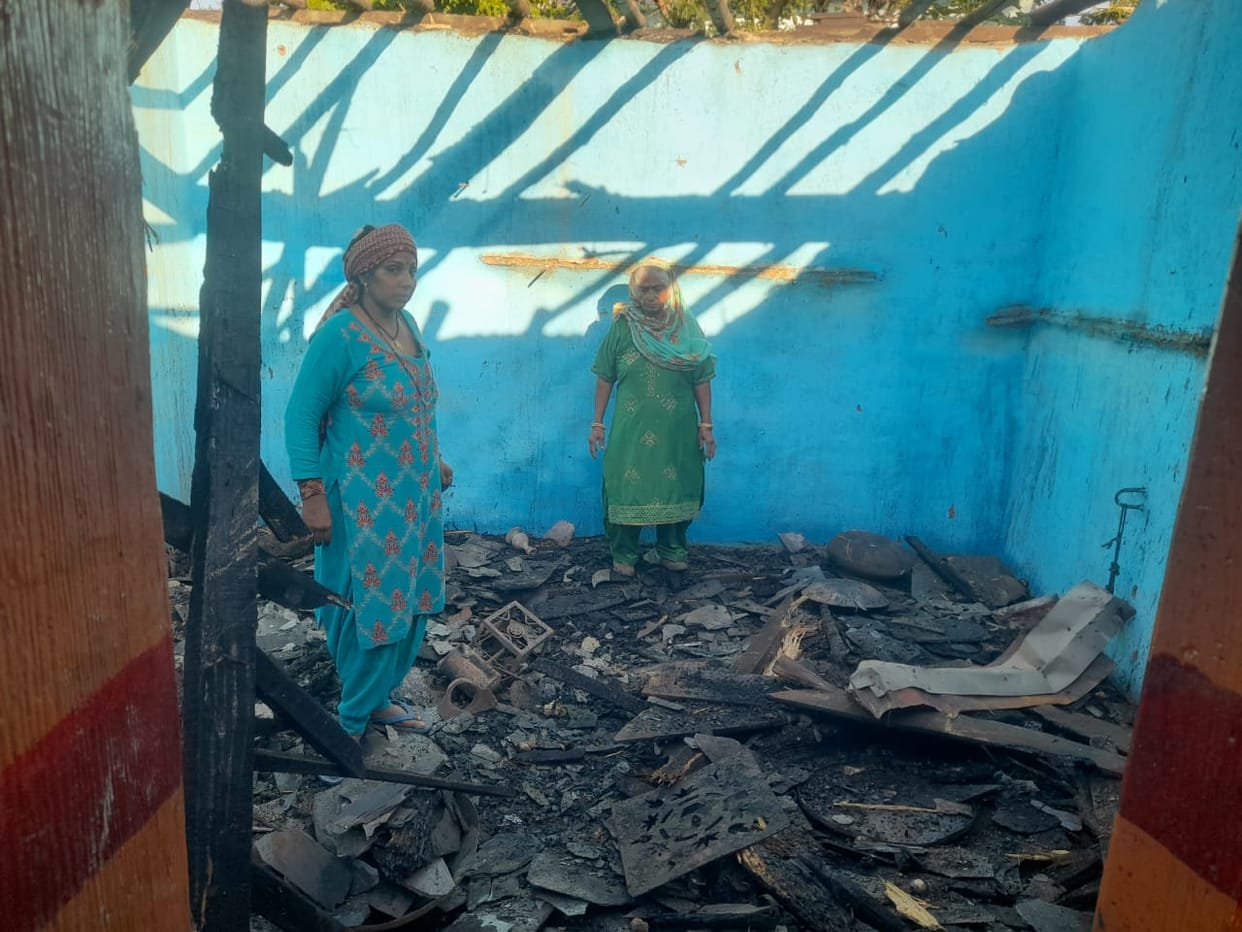 Slate clad house and cattle shed ashes in Kathulag
