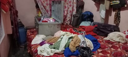 Theft of Rs 5 lakh including cash and jewelery by breaking the lock of the house