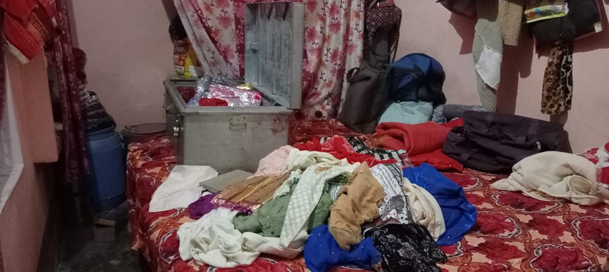 Theft of Rs 5 lakh including cash and jewelery by breaking the lock of the house