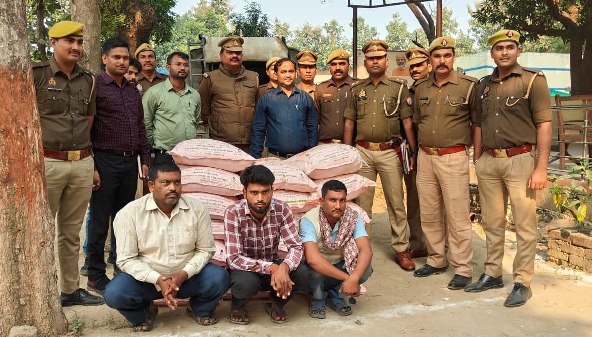 Fake fertilizer factory busted in Nichlaul, three arrested