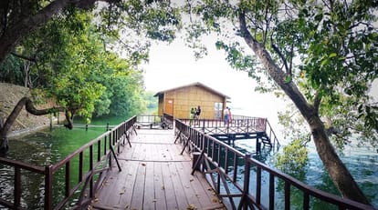 Foreign guests who arrived among the villagers learned the reality