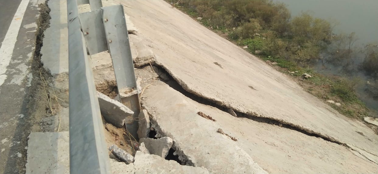 The wall of Drain 8 built for Rs 13.50 crores caved in, there was a crack in the road