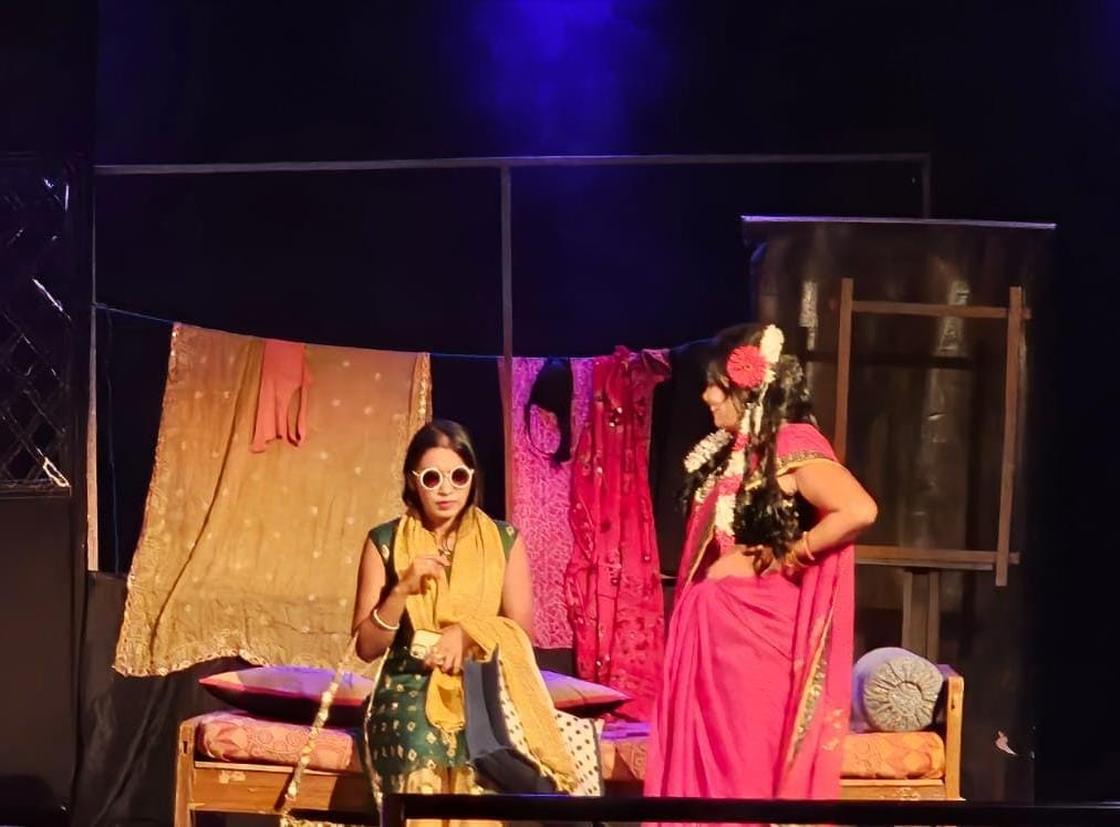 dakgarh and risto ke bahnvaj ntak play in natya utsav