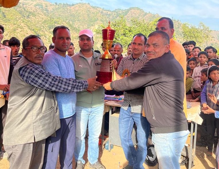 Papoli defeated Simalkhet and captured the trophy