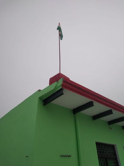 Take revenge like Israel or abdicate the throne