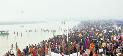 Faith struggling with chaos... Five lakh devotees took bath in fair Kakoda on Kartik Purnima