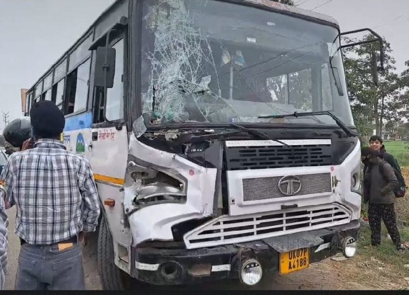 Dumper And Bus Collides, passenger safe