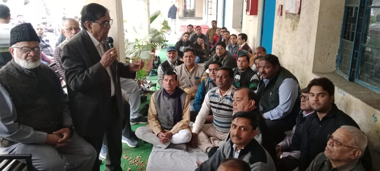 Lawyers strike in Sadar tehsil against corruption
