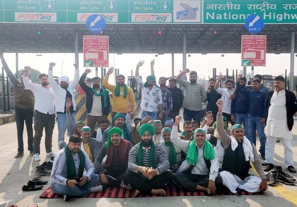 BKU protests at police stations demanding release of farmer leaders