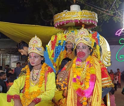Devotees brought Shri Ram's chariot to Ramlila site