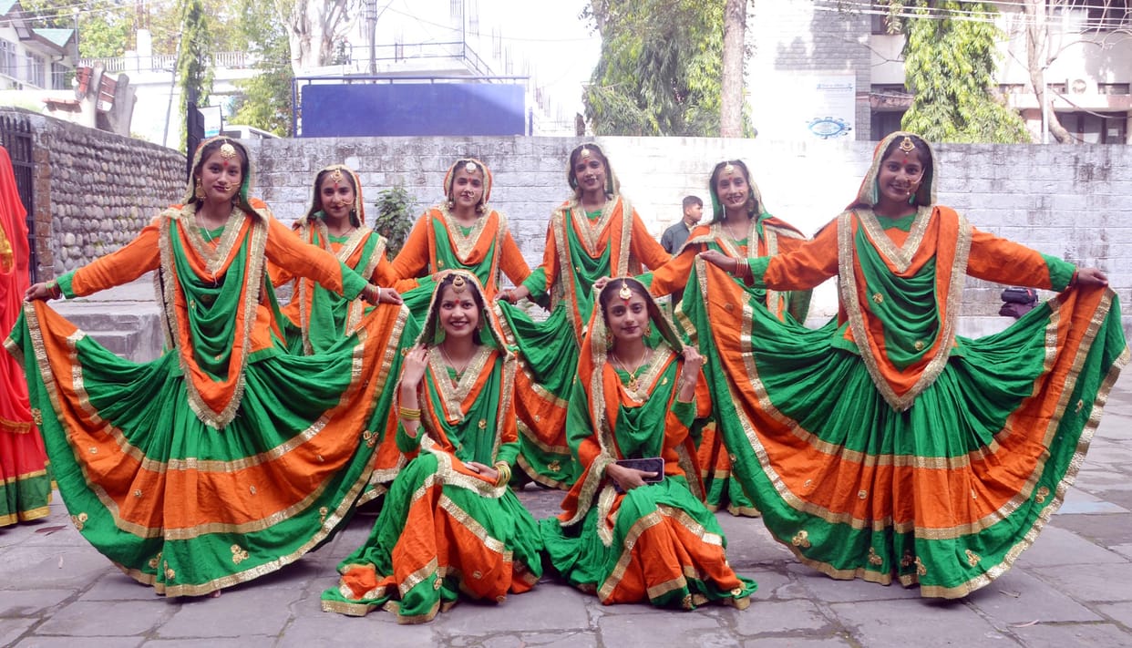 Hamirpur College won in group folk dance