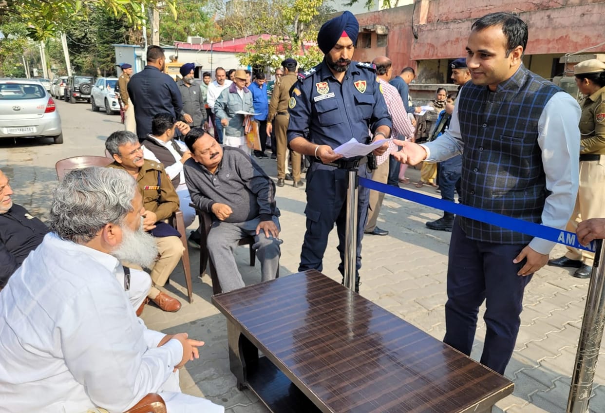 Foreign citizen sought justice in Home Minister's court