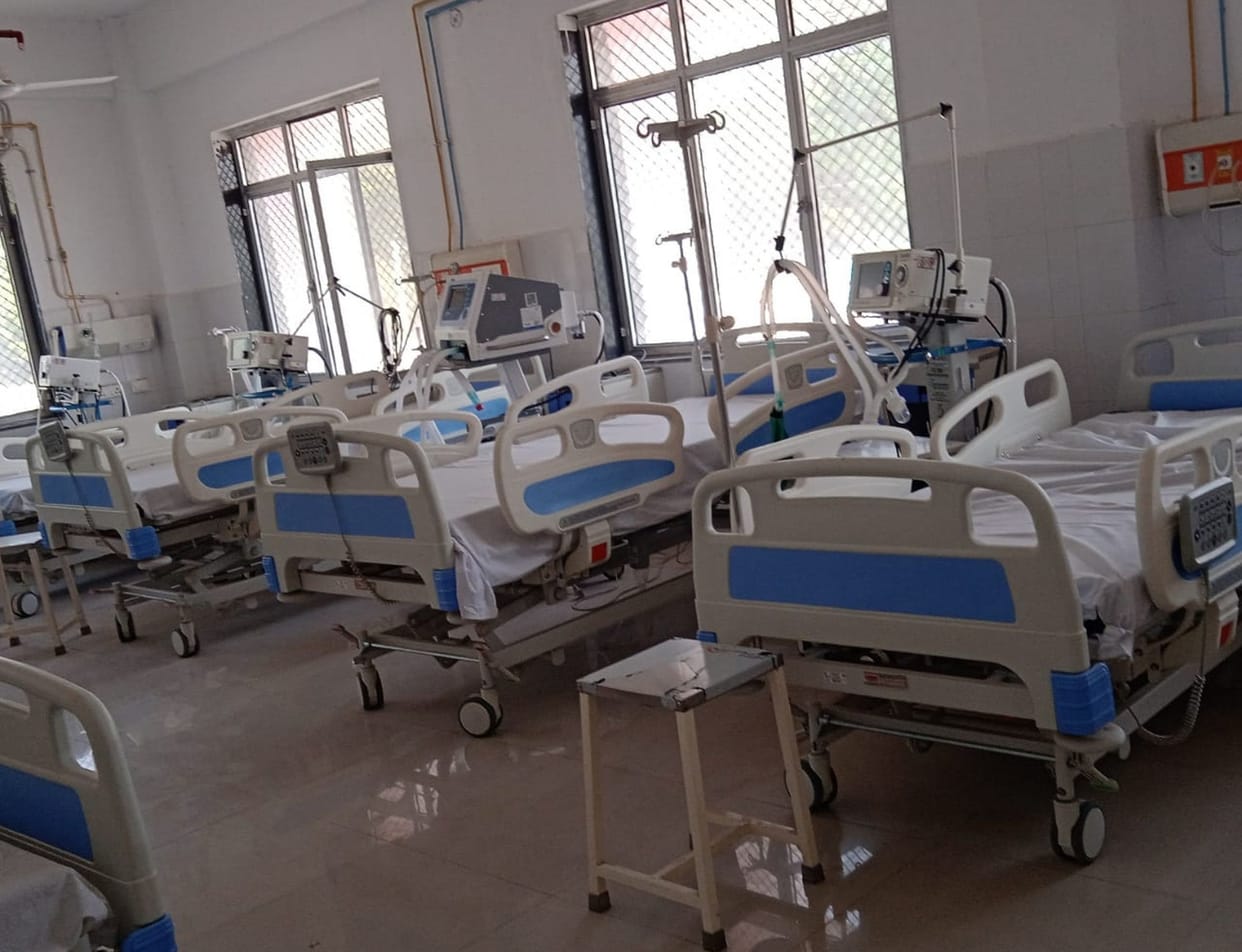 Lots of equipment, yet the patient is helpless