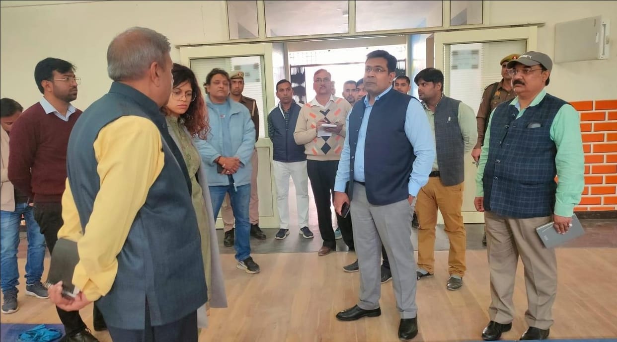 You have done very poor work like boorish people, get it rectified immediately: Divisional Commissioner