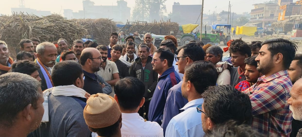 Demand to resolve farmers' complaints