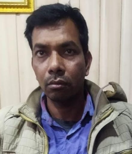 Vigilance catches accountant red handed while taking bribe