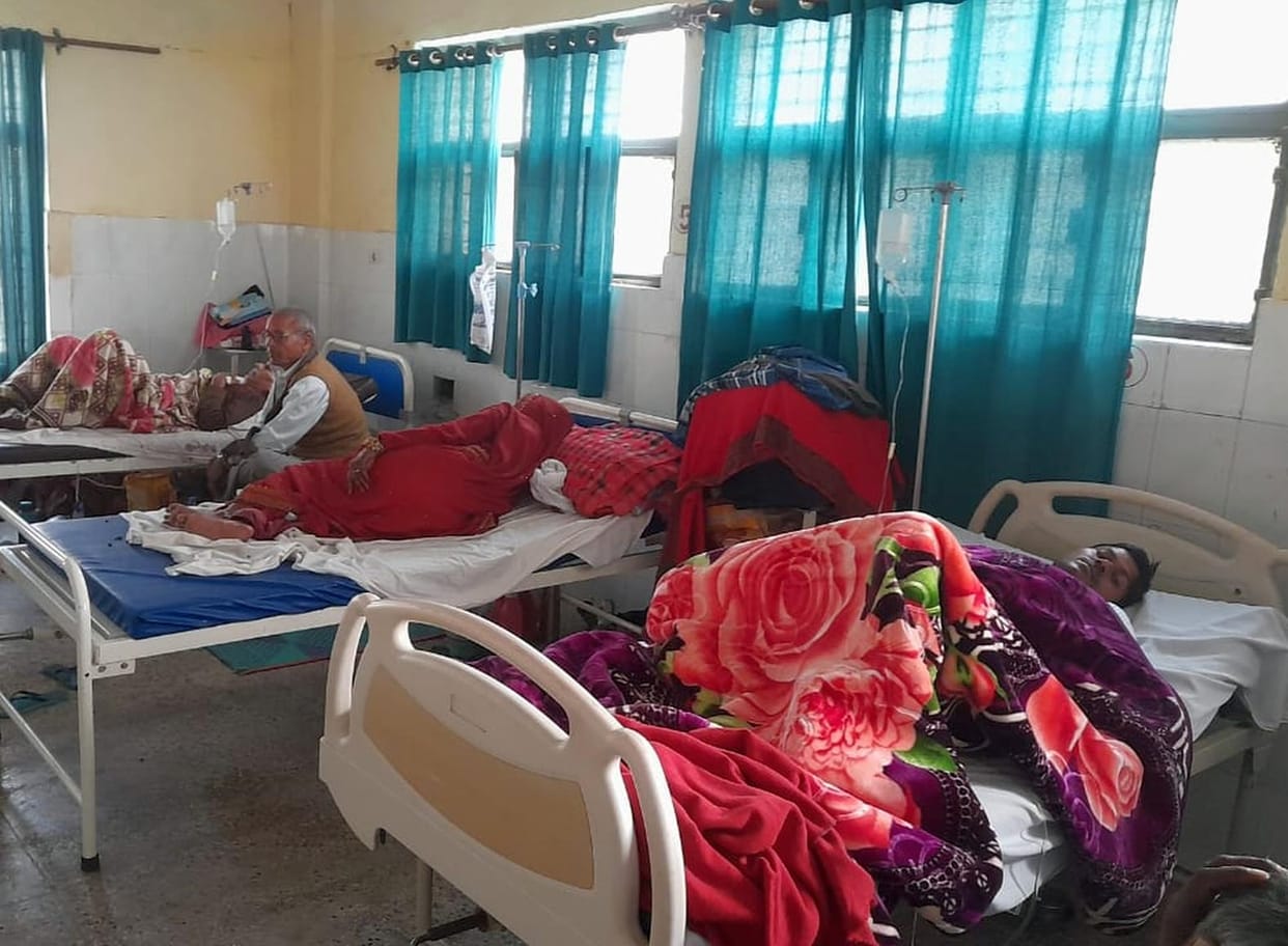 Thin blankets like sheets are being given in the hospital