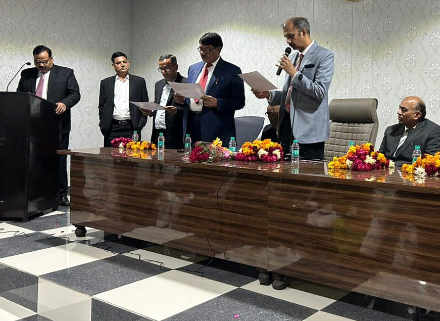 Newly elected officials of Bar Association Khurja took oath